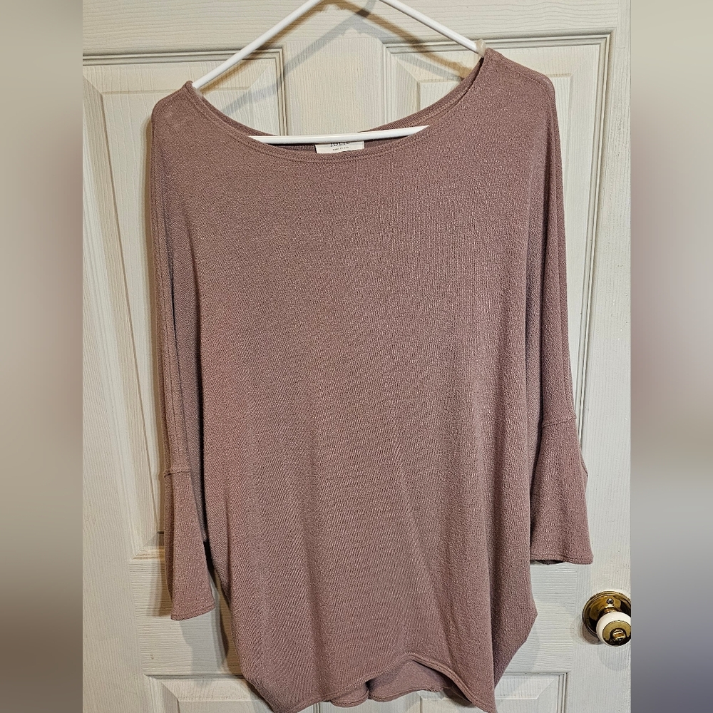 Light weight knit sweater
